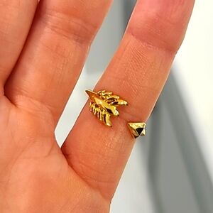 Stella & Dot Gilded Arrow Ring